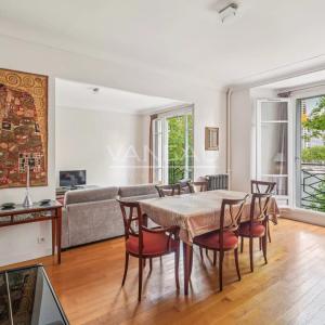 PARIS XVIème - Auteuil - Quai de Seine -Appartement rénové