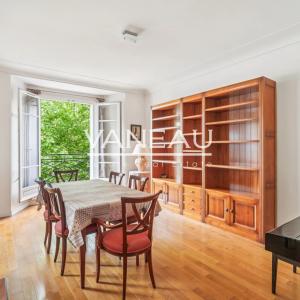 PARIS XVIème - Beaugrenelle-Auteuil - Appartement rénové -