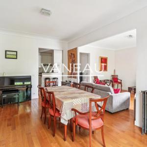 PARIS XVIème - Beaugrenelle-Auteuil - Appartement rénové -