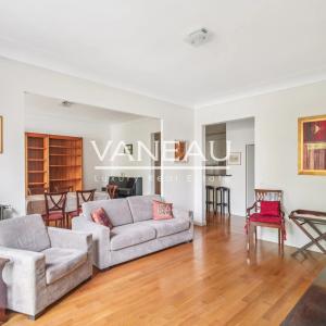 PARIS XVIème - Beaugrenelle-Auteuil - Appartement rénové -