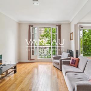 PARIS XVIème - Beaugrenelle-Auteuil - Appartement rénové -
