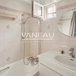 Paris XVe - Blomet - Appartement trois pièces avec vue dégagée