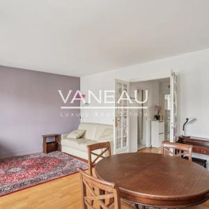 Paris XVe - Blomet - Appartement trois pièces avec vue dégagée