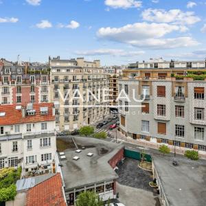 Paris XVIe - exclusivité studette en dernier étage avec ascenseu