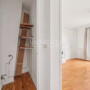 Exclusivité - Paris 15ème 2/3 pièces lumineux refait à neuf.
