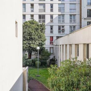 Paris XVe - Lecourbe - Studio lumineux au calme sur cour - profe