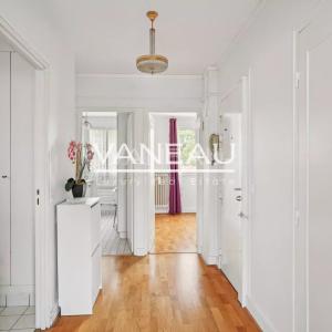 Paris XVe - Blomet - Appartement trois pièces avec vue dégagée