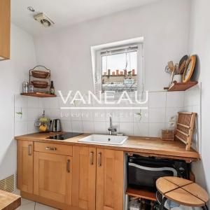 Paris XVe - Montparnasse - Appartement trois pièces en dernier é