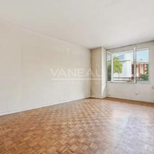 Boulogne-Billancourt - Deux pièces transformable en trois pièces