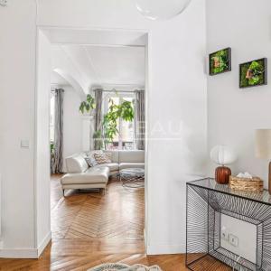 Paris Xème - Bel appartement familial de quatre pièces en parfai