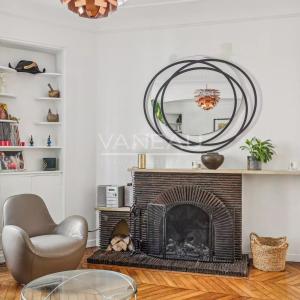 Paris Xème - Bel appartement familial de quatre pièces en parfai