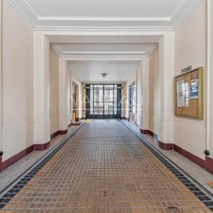 Boulogne Nord - luxueux trois pièces au dernier étage, balcons, 