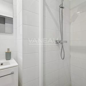 Dernier étage deux pièces vue toits 29.06 M²