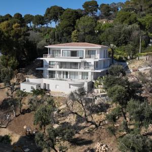 Villa contemporaine à vendre CANNES Californie