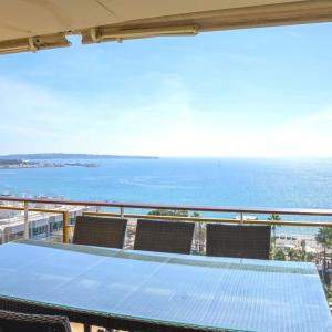 Cannes Croisette Appartement d'exception vue mer à vendre