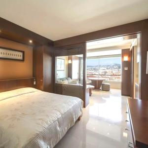 Cannes Croisette Appartement d'exception vue mer à vendre