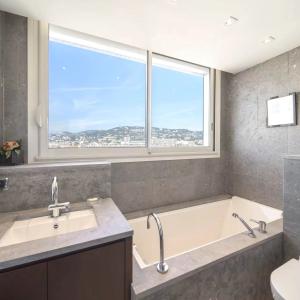 Cannes Croisette Appartement d'exception vue mer à vendre
