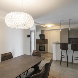 Antibes, Villa Contemporaine avec vue mer panoramique à vendre
