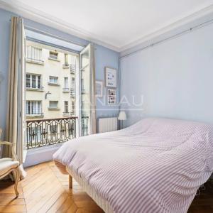 Paris IXème - Rue Mansart - Six pièces en triplex - Habitation e