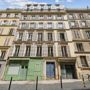 Paris IXème - Rue Mansart - Six pièces en triplex - Habitation e