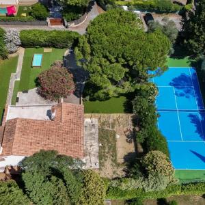 Exclusivité : Mougins - Villa entièrement rénovée avec Tennis à 