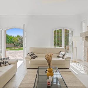 Mougins - Villa entièrement rénovée avec Tennis à vendre