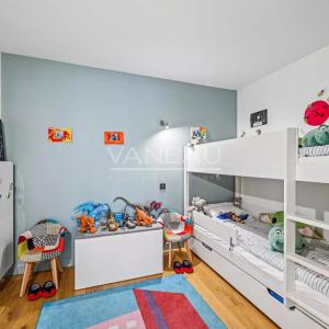 Paris XVe - Mirabeau/Convention -  trois pièces en parfait état