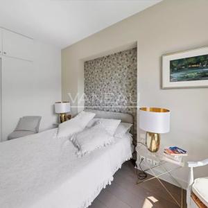 PARIS XVIe - Suchet - Raffet -  Etage élevé, vues dégagées.