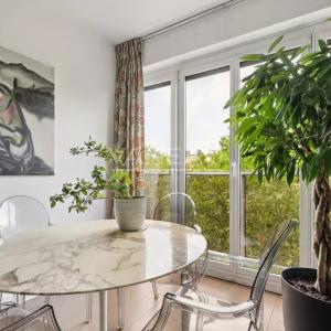 PARIS XVIe - Suchet - Raffet -  Etage élevé, vues dégagées.