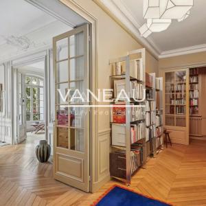 Appartement haussmannien d’exception – Square de la Tour Maubour