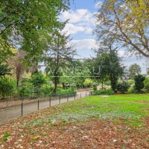 BOULOGNE - Porte de Saint Cloud  -  Grand studio - idéal investi