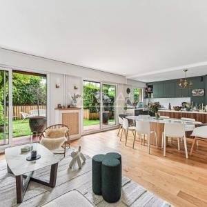 Ville d'Avray - Appartement familial bordé par un vaste jardin p