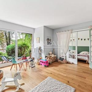 Ville d'Avray - Appartement familial bordé par un vaste jardin p