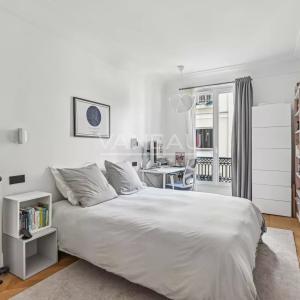 Paris Ier - Les Halles - Appartement deux pièces en parfait état