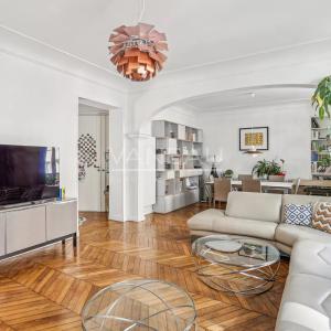 Paris Xème - Bel appartement familial de quatre pièces en parfai