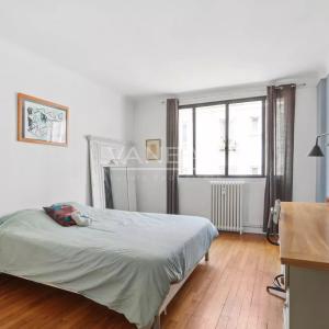 Paris XVIIIème - Grandes Carrières - Bel appartement de sept piè