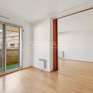 EXCLUSIVITE - DEUX PIECES AVEC BALCON - PROCHE DES PASSAGES