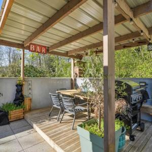 Maison d'architecte sur terrain arboré