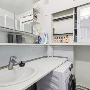 Exclusivité - Paris12e - Bizot - Vendu loué - Deux pièces vue dé