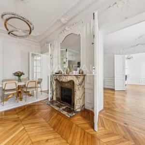 PARIS VIIIe - Appartement familial et de réception