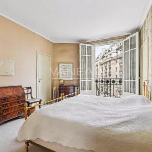 Paris XVI Nord - 197m2 - Beau familial étage élevé, vue dégagée.