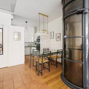 Paris IXème - Rue Mansart - Six pièces en triplex - Habitation e