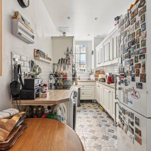 PARIS XVI - Rue d'Auteuil - 2 à 3 pièces avec vue dégagée exposé