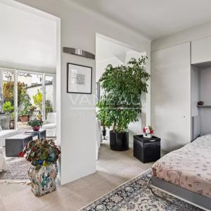 PARIS XVI - Auteuil Sud - Très beau deux pièces avec terrasse pl