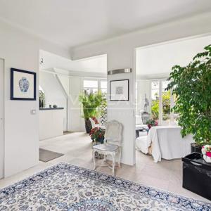PARIS XVI - Auteuil Sud - Très beau deux pièces avec terrasse pl