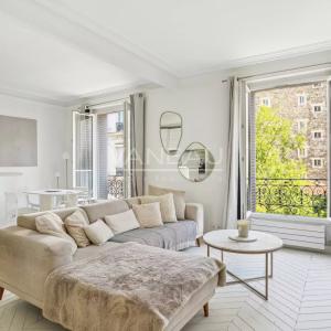 Paris VII - Cler - Charmant pied-à-terre, vue dégagée