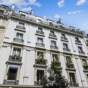 Paris VIIIe - A deux pas des Batignolles.