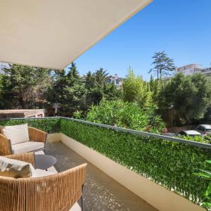 Appartement 3 pièces rénové à vendre - Cannes Basse Californie