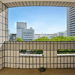 Paris 15e Javel - 4 pièces avec loggia, 3 chambres