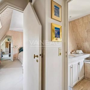 PARIS Ve - Monge / Montebello - Duplex d'exception en dernier ét